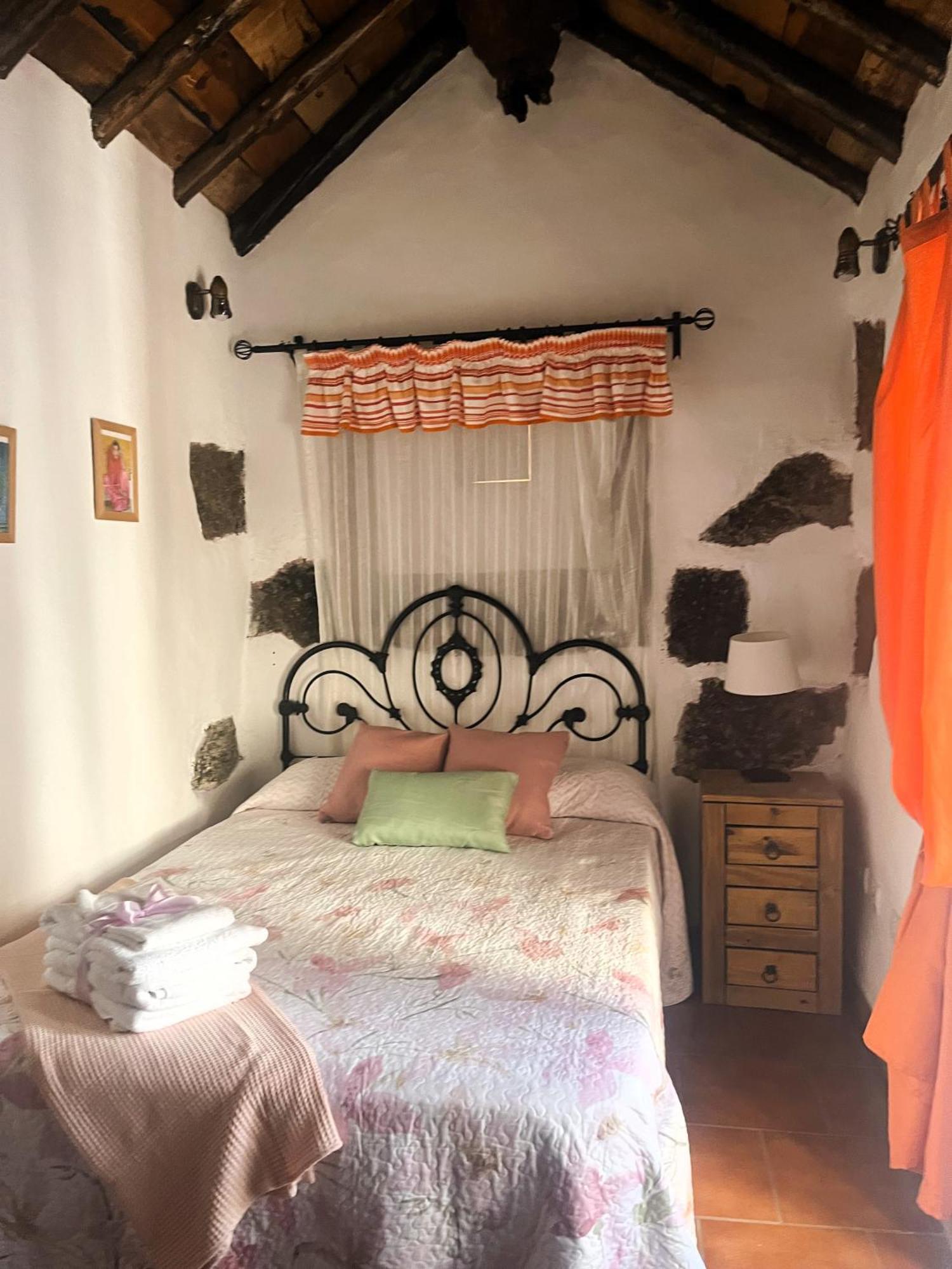 Stunning Rustic House El Pinar & Wifi Konuk evi Dış mekan fotoğraf